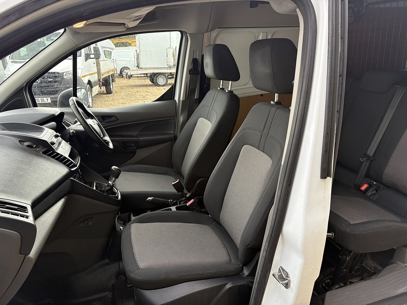 Ford 1.5 230 EcoBlue Leader L2 COMBI VAN - 5 SEATS 1.5 6dr Combi Van Manual Diesel