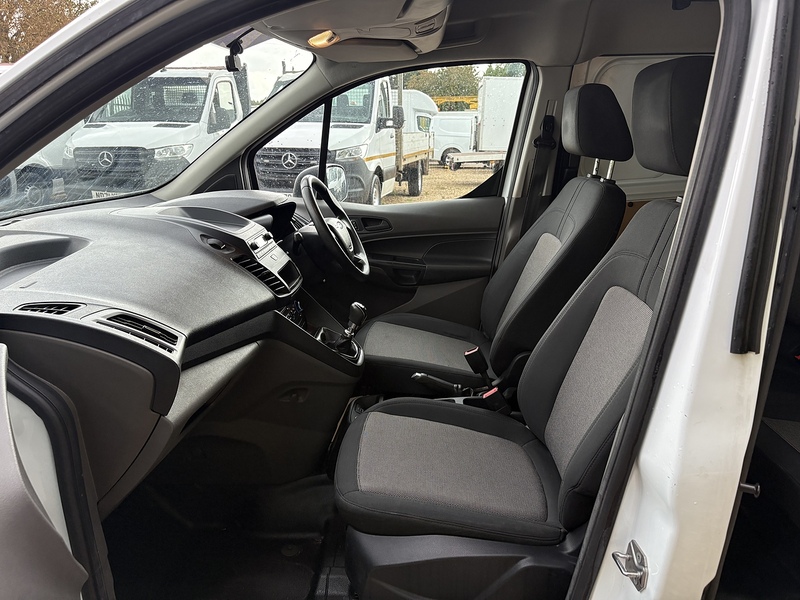 Ford 1.5 230 EcoBlue Leader L2 COMBI VAN - 5 SEATS 1.5 6dr Combi Van Manual Diesel