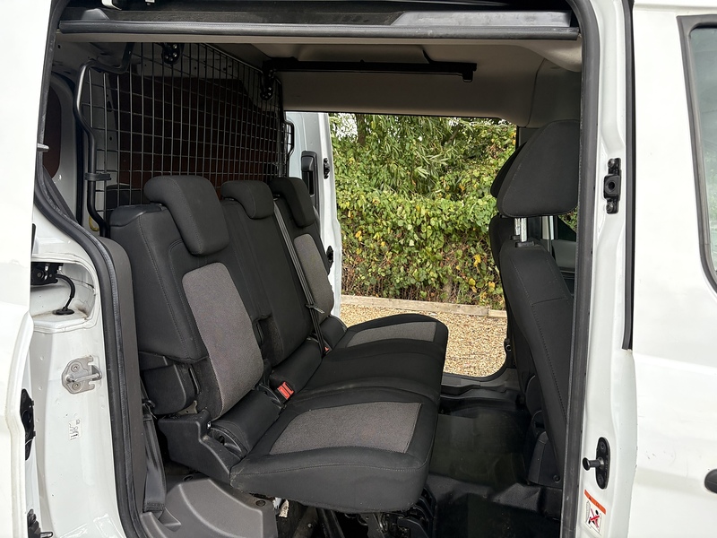 Ford 1.5 230 EcoBlue Leader L2 COMBI VAN - 5 SEATS 1.5 6dr Combi Van Manual Diesel