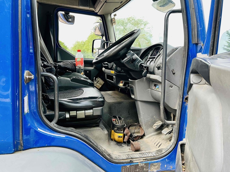 DAF 55.220 5.7 Dropside Crane Automatic Diesel