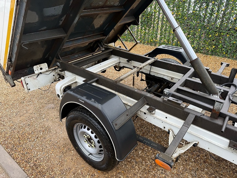 Mercedes-Benz 2.1 316 CDI MWB TIPPER - AUTOMATIC