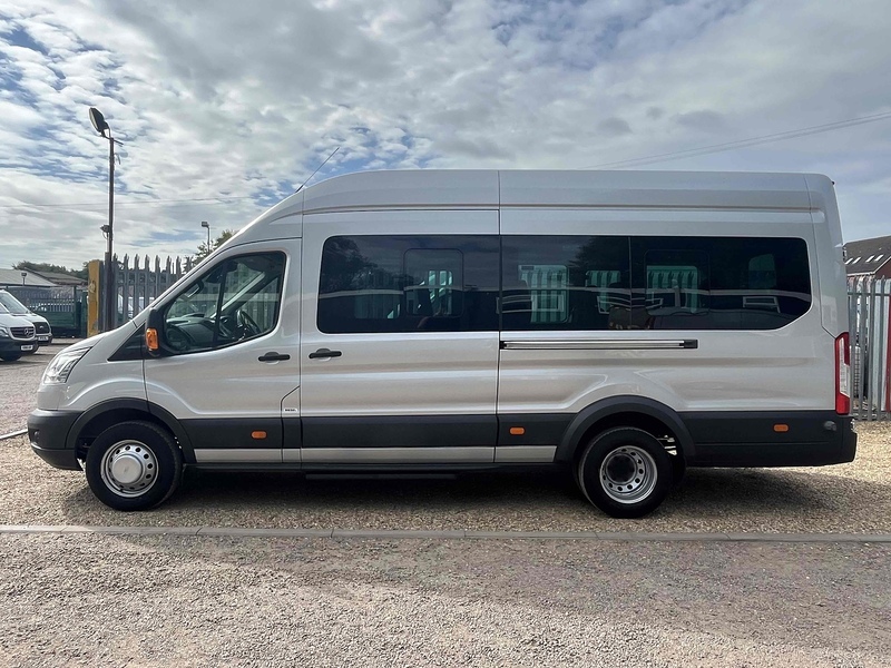 Ford 2.2 TDCi 460 Trend L4 XLWB  - 17 SEATS 2.2 4dr Minibus Manual Diesel