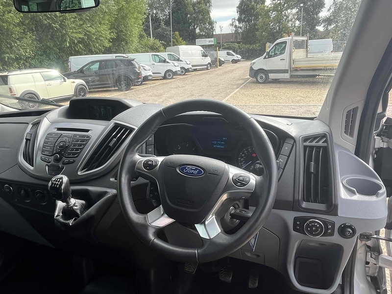 Ford 2.2 TDCi 460 Trend L4 XLWB  - 17 SEATS 2.2 4dr Minibus Manual Diesel