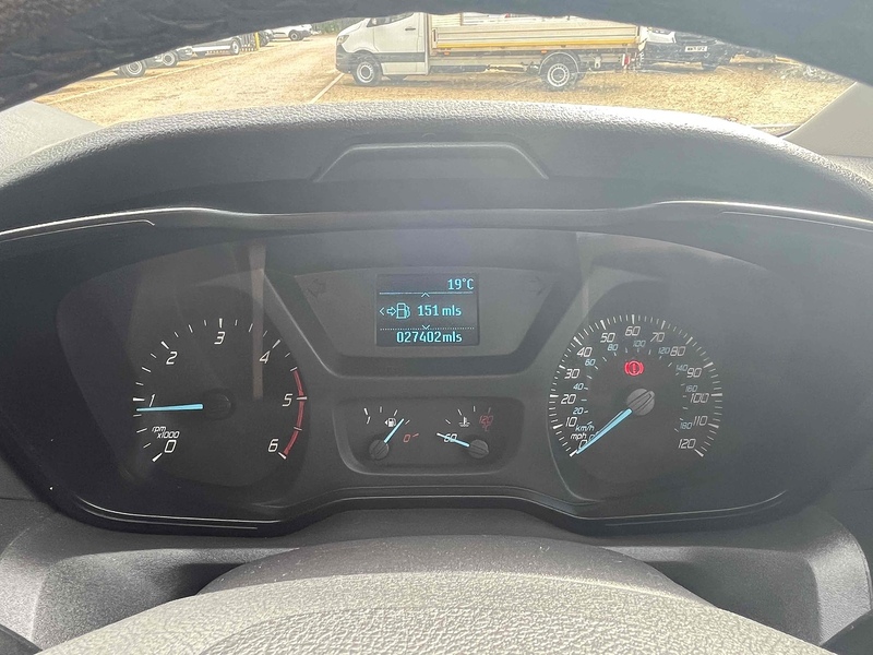 Ford 2.2 TDCi 460 Trend L4 XLWB  - 17 SEATS 2.2 4dr Minibus Manual Diesel