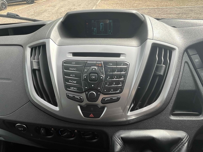 Ford 2.2 TDCi 460 Trend L4 XLWB  - 17 SEATS 2.2 4dr Minibus Manual Diesel