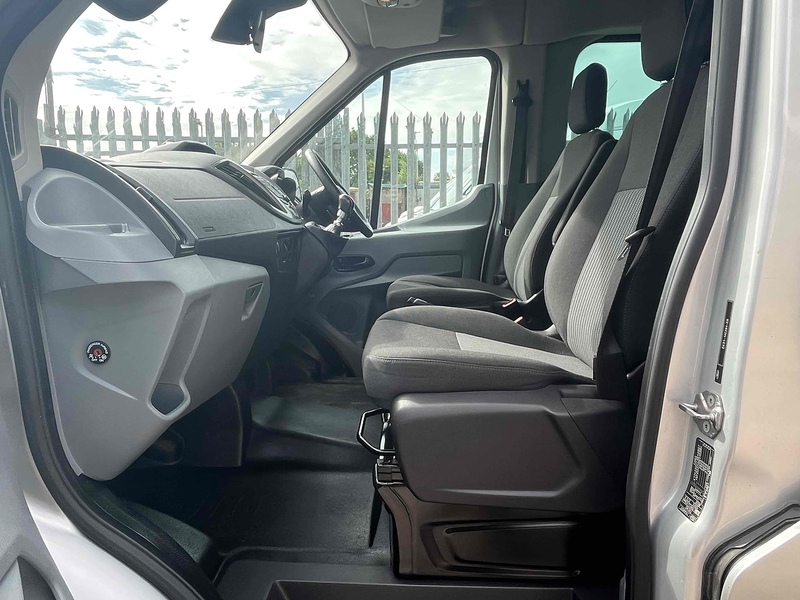 Ford 2.2 TDCi 460 Trend L4 XLWB  - 17 SEATS 2.2 4dr Minibus Manual Diesel