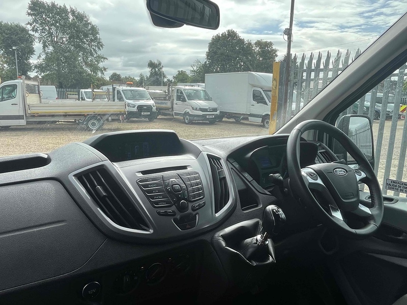 Ford 2.2 TDCi 460 Trend L4 XLWB  - 17 SEATS 2.2 4dr Minibus Manual Diesel