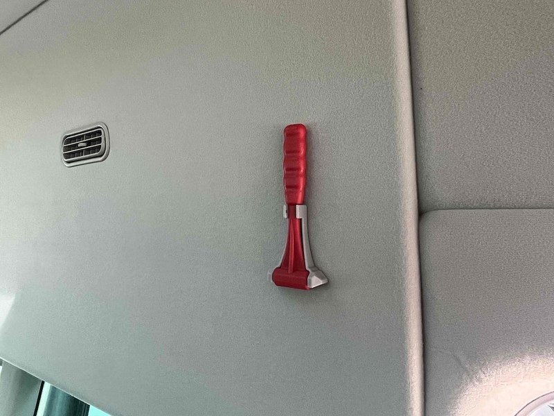 Ford 2.2 TDCi 460 Trend L4 XLWB  - 17 SEATS 2.2 4dr Minibus Manual Diesel