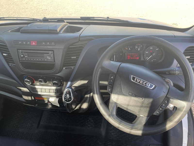 Iveco 3.0 70C18 L4 XLWB 20 FT DROPSIDE 7 TON - AUTOMATIC