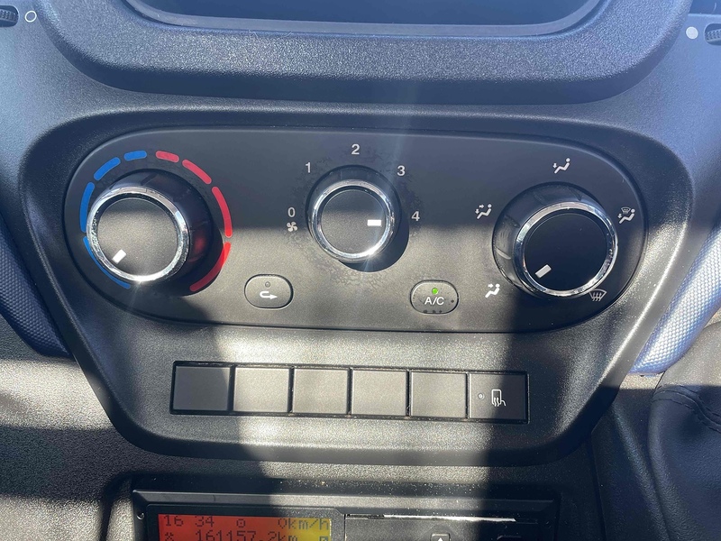 Iveco 3.0 70C18 L4 XLWB 20 FT DROPSIDE 7 TON - AUTOMATIC