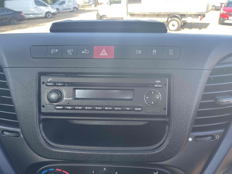 Iveco 3.0 70C18 L4 XLWB 20 FT DROPSIDE 7 TON - AUTOMATIC