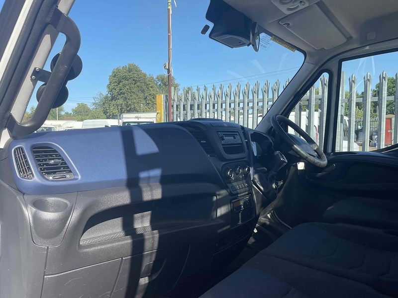 Iveco 3.0 70C18 L4 XLWB 20 FT DROPSIDE 7 TON - AUTOMATIC