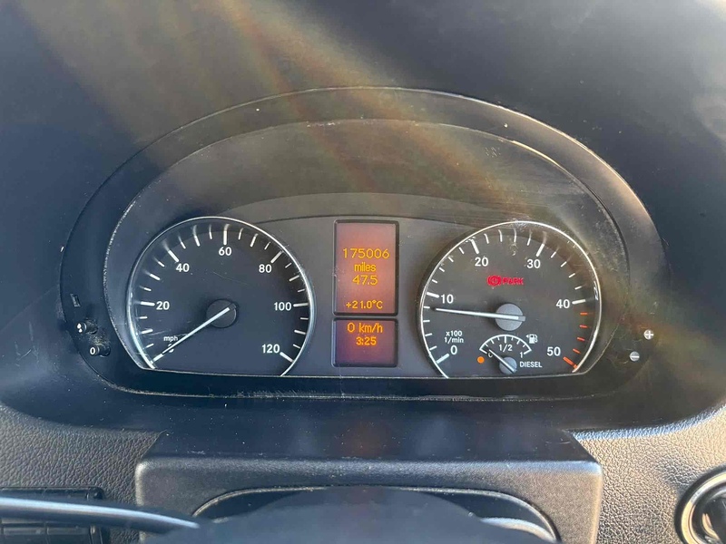 Mercedes-Benz 2.1 313 CDI LWB DROPSIDE FLATBED PICK UP - TAIL LIFT