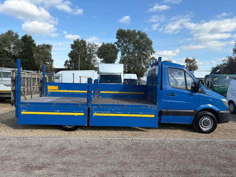Mercedes-Benz 2.1 313 CDI LWB DROPSIDE FLATBED PICK UP - TAIL LIFT