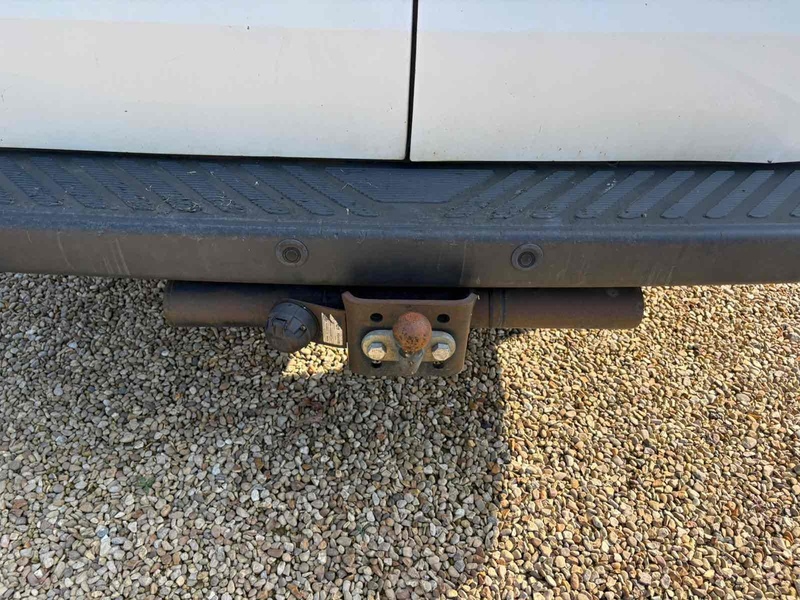 Ford TDCi 330 2.2 L2 MWB PANEL VAN - WHITE