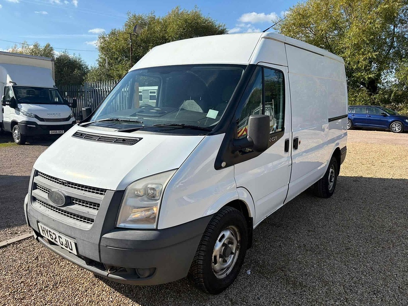 Ford TDCi 330 2.2 L2 MWB PANEL VAN - WHITE
