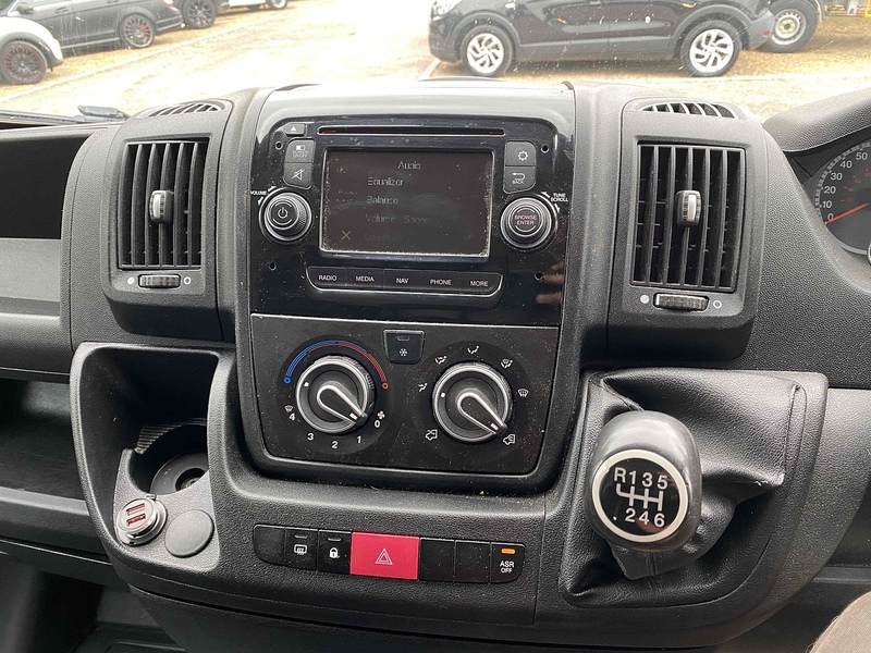 Peugeot 2.2 HDi 435 Professional L4 H2 LWB PANEL VAN - WHITE 2.2 5dr Panel Van Manual Diesel