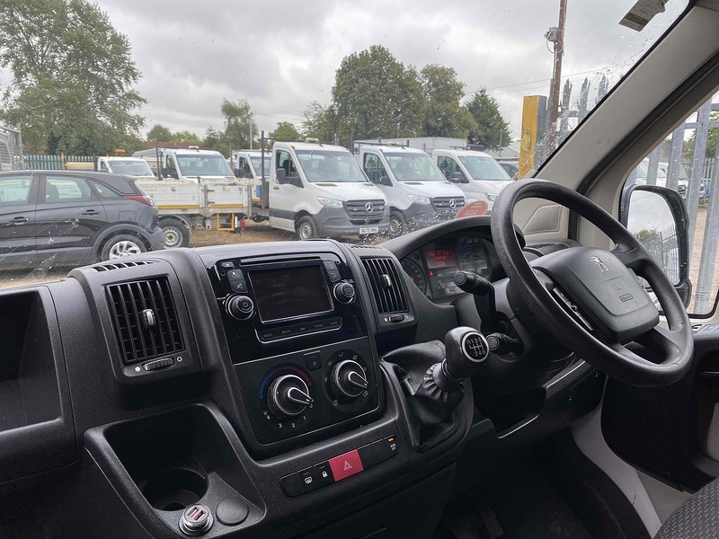 Peugeot 2.2 HDi 435 Professional L4 H2 LWB PANEL VAN - WHITE 2.2 5dr Panel Van Manual Diesel