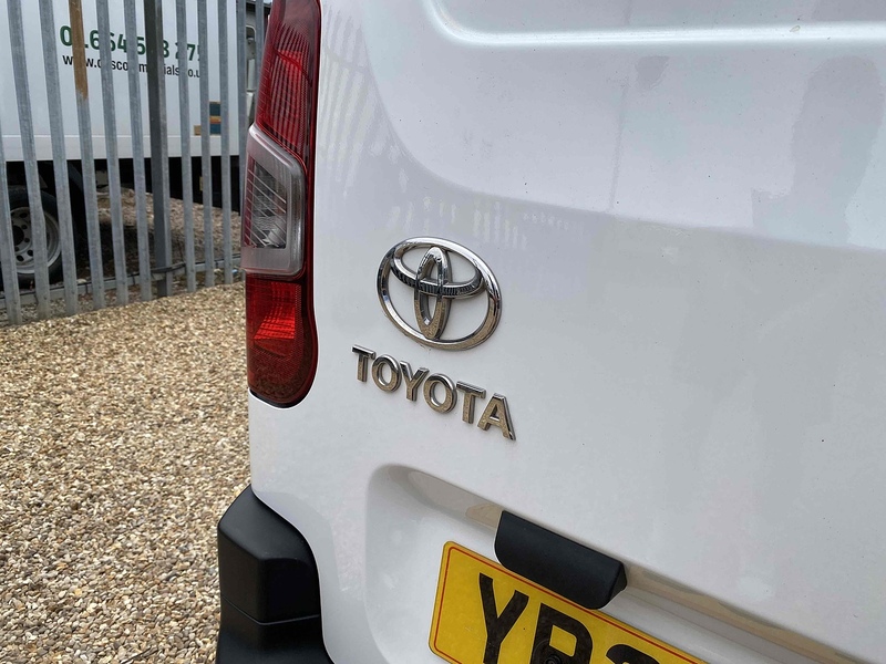 Toyota 1.5 BlueHDi Active Short Panel Van 5dr Diesel Manual SWB Euro 6 (s/s) (100 bhp)