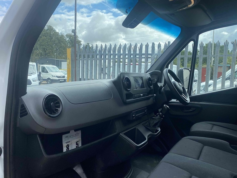 Mercedes-Benz 2.1 314 CDI Progressive L3 LWB 14FT FLATBED - WHITE