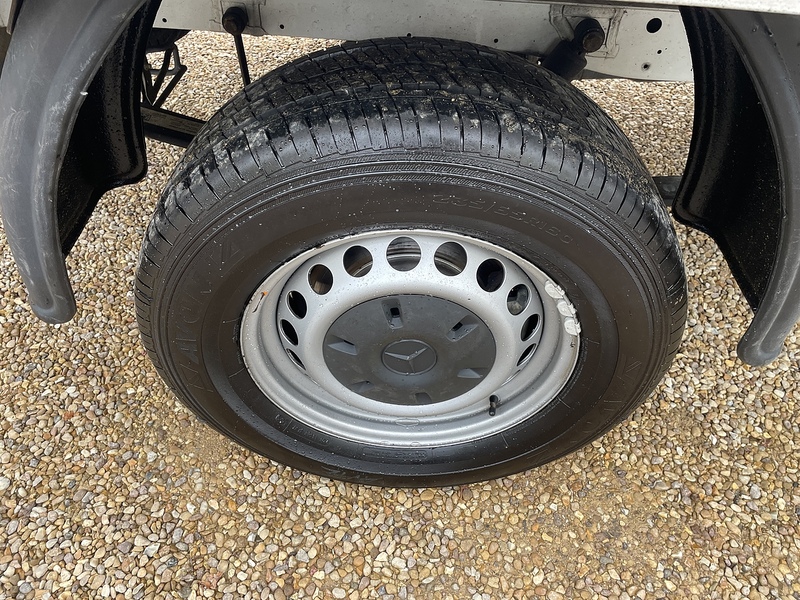 Mercedes-Benz 314 2.1 CDI Progressive L3 LWB DROPSIDE - WHITE