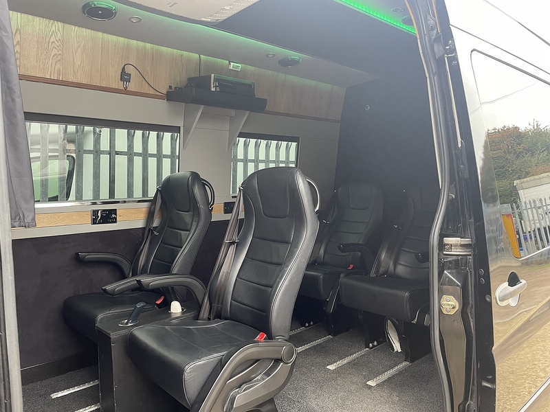 Mercedes-Benz 313 2.1CDI LWB LUXURY CREW MINI BUS