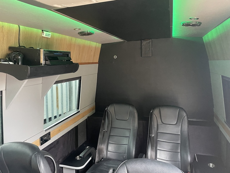 Mercedes-Benz 313 2.1CDI LWB LUXURY CREW MINI BUS