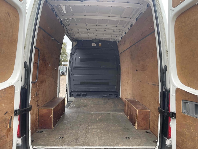 Volkswagen TDI CR35 2.0 MWB HIGH ROOF PANEL VAN - WHITE