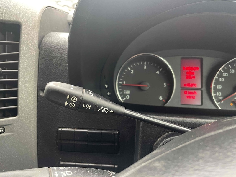 Volkswagen TDI CR35 2.0 MWB HIGH ROOF PANEL VAN - WHITE