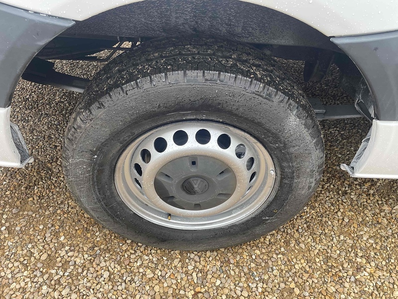 Volkswagen TDI CR35 2.0 MWB HIGH ROOF PANEL VAN - WHITE