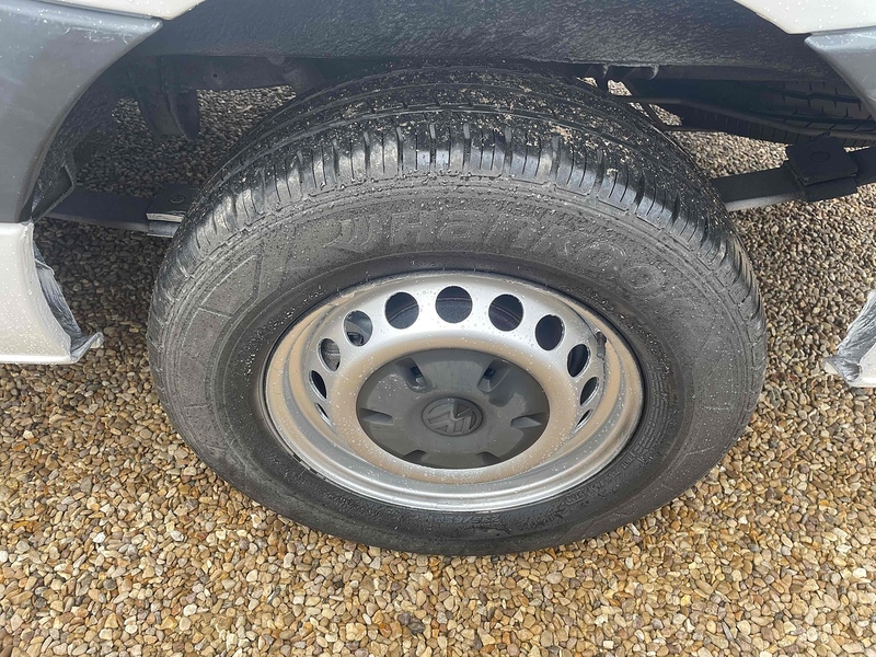 Volkswagen TDI CR35 2.0 MWB HIGH ROOF PANEL VAN - WHITE