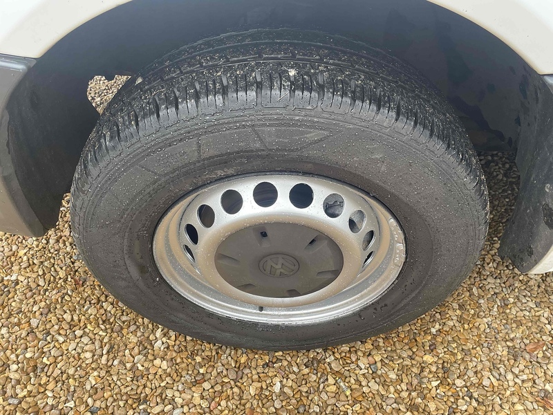 Volkswagen TDI CR35 2.0 MWB HIGH ROOF PANEL VAN - WHITE