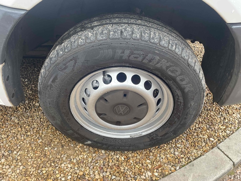 Volkswagen TDI CR35 2.0 MWB HIGH ROOF PANEL VAN - WHITE