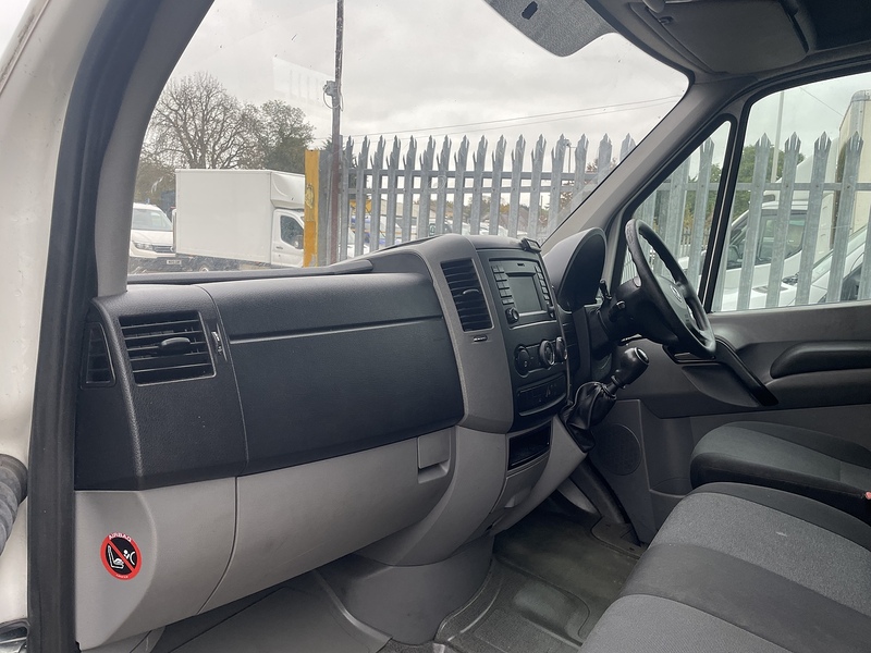 Volkswagen TDI CR35 2.0 MWB HIGH ROOF PANEL VAN - WHITE