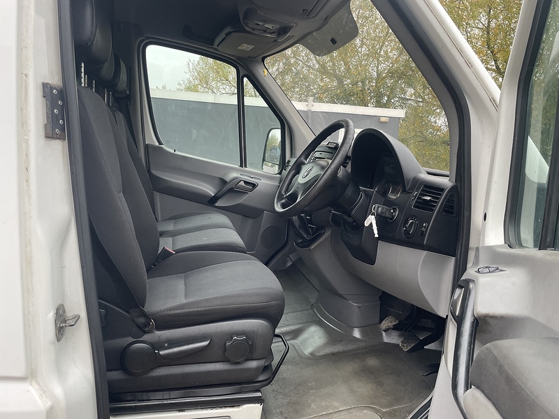 Volkswagen TDI CR35 2.0 MWB HIGH ROOF PANEL VAN - WHITE