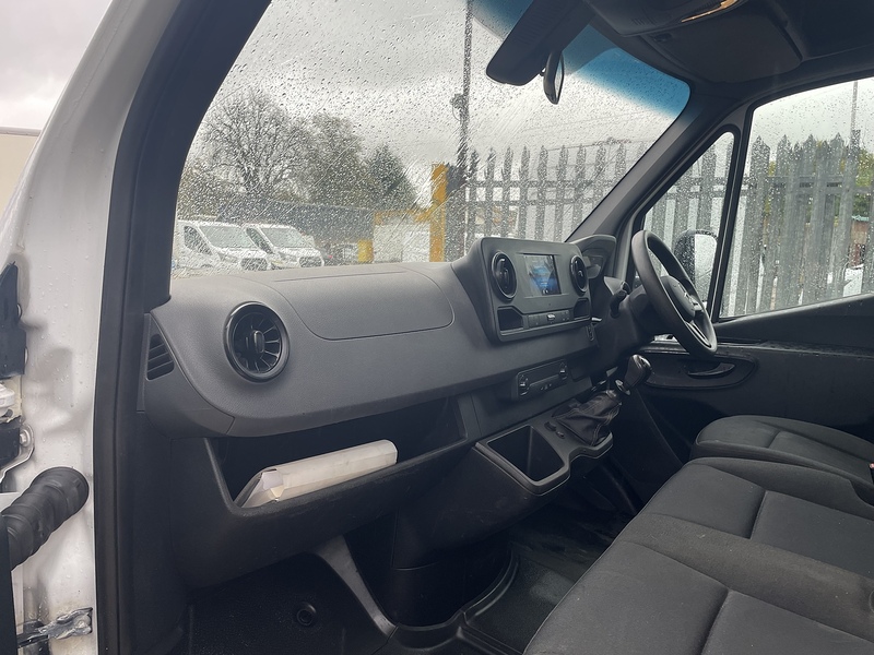 Mercedes-Benz 315 2.0 CDI Progressive MWB TIPPER - WHITE