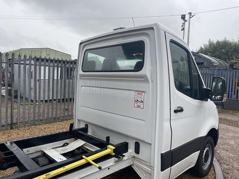 Mercedes-Benz 315 2.0 CDI Progressive MWB TIPPER - WHITE