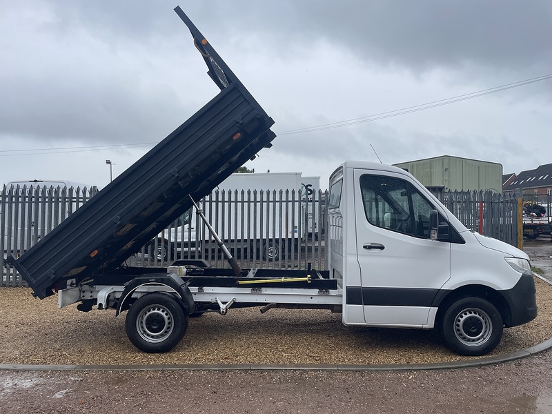 Mercedes-Benz 315 2.0 CDI Progressive MWB TIPPER - WHITE