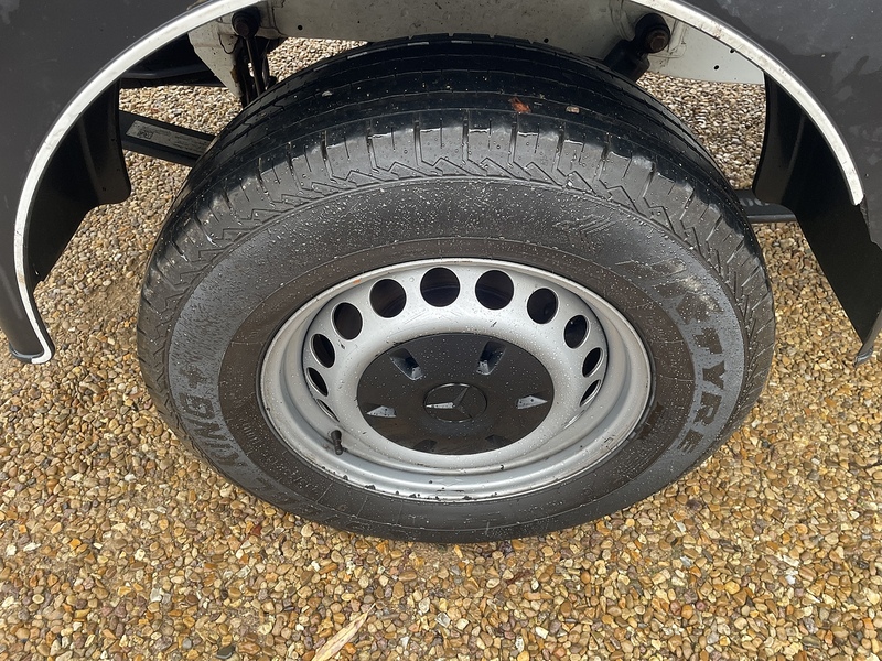 Mercedes-Benz 315 2.0 CDI Progressive MWB TIPPER - WHITE