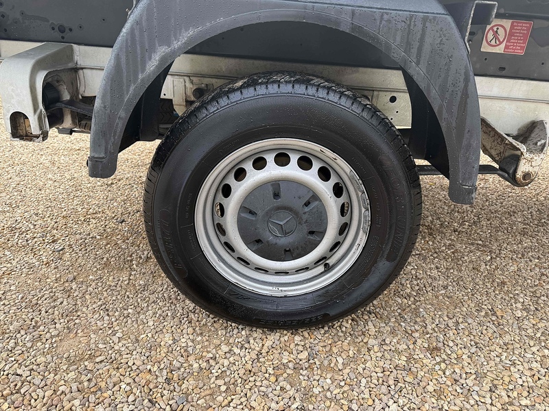 Mercedes-Benz 315 2.0 CDI Progressive MWB TIPPER - WHITE