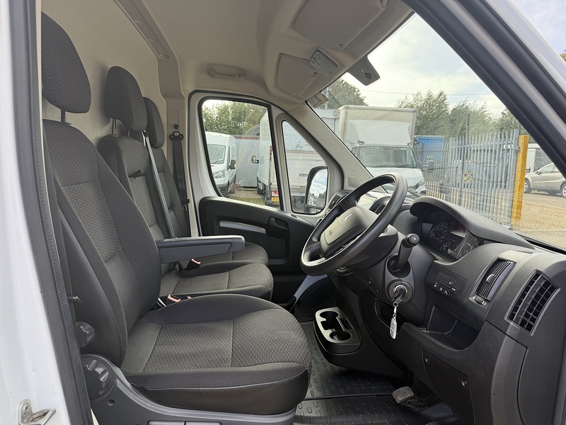 Peugeot BlueHDi 335 2.2 Professional Premium + L3 LWB HIGH ROOF PANEL VAN