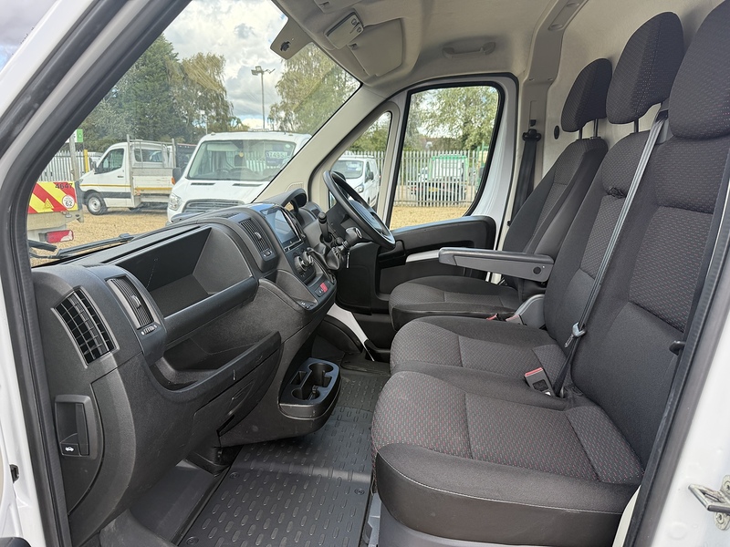 Peugeot BlueHDi 335 2.2 Professional Premium + L3 LWB HIGH ROOF PANEL VAN