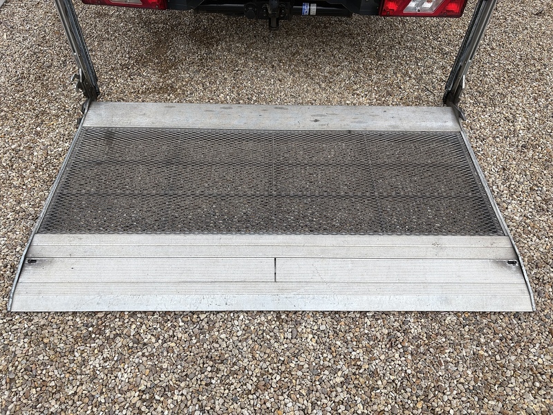 Ford 350 2.0 EcoBlue Leader L4 XLWB DROPSIDE TAIL LIFT - DRW