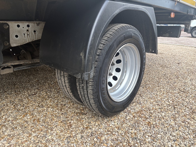 Ford 350 2.0 EcoBlue Leader L4 XLWB DROPSIDE TAIL LIFT - DRW