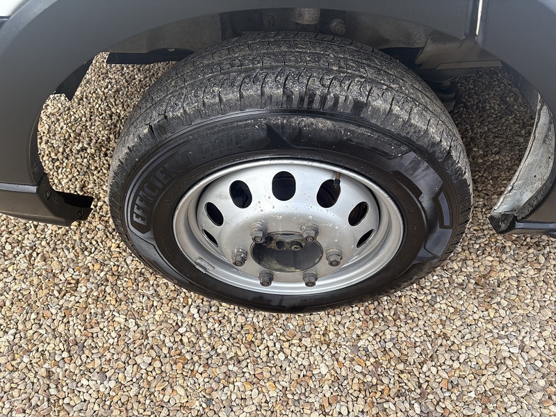 Ford 350 2.0 EcoBlue Leader L4 XLWB DROPSIDE TAIL LIFT - DRW