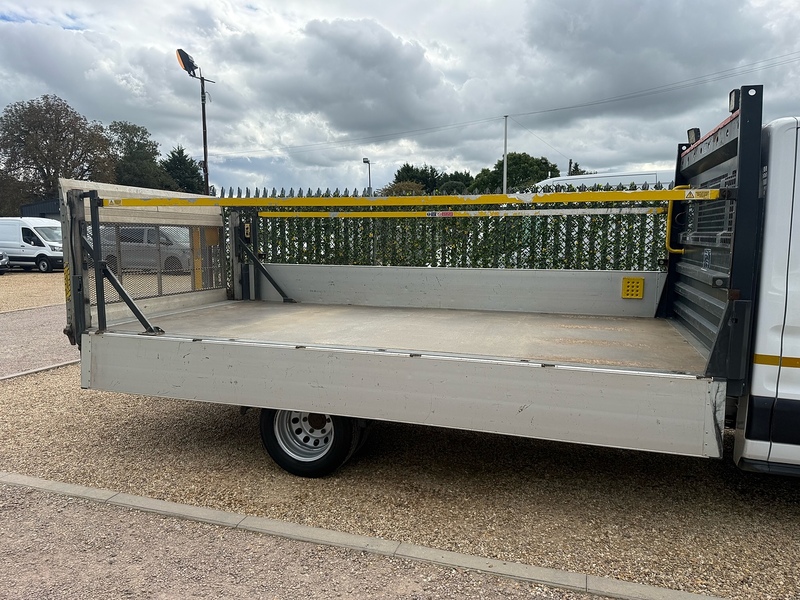 Ford 350 2.0 EcoBlue Leader DRW L4 XLWB DROPSIDE TAIL LIFT - DRW 2.0 2dr Dropside Manual Diesel