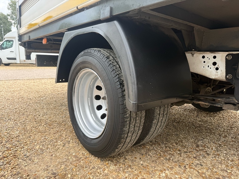 Ford 350 2.0 EcoBlue Leader DRW L4 XLWB DROPSIDE TAIL LIFT - DRW 2.0 2dr Dropside Manual Diesel