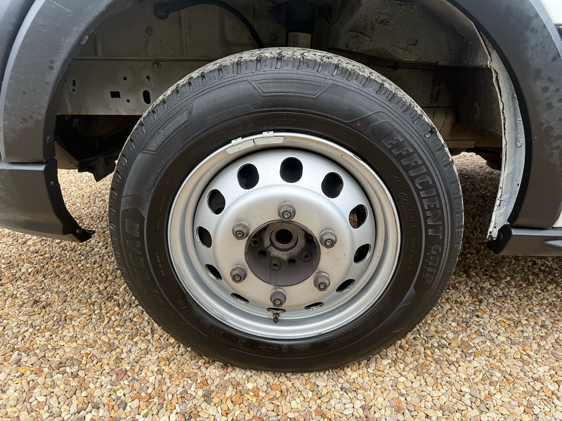 Ford 350 2.0 EcoBlue Leader DRW L4 XLWB DROPSIDE TAIL LIFT - DRW 2.0 2dr Dropside Manual Diesel