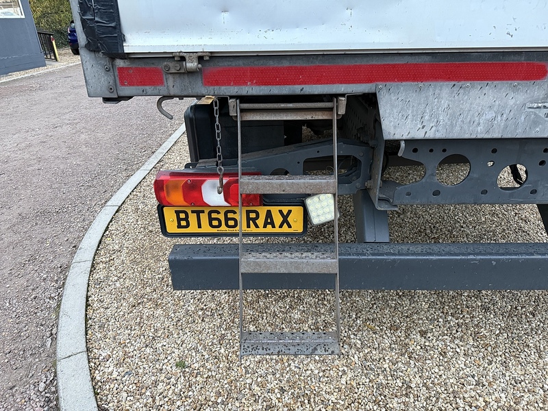 Mercedes-Benz 1824L 7.7  Automatic Diesel