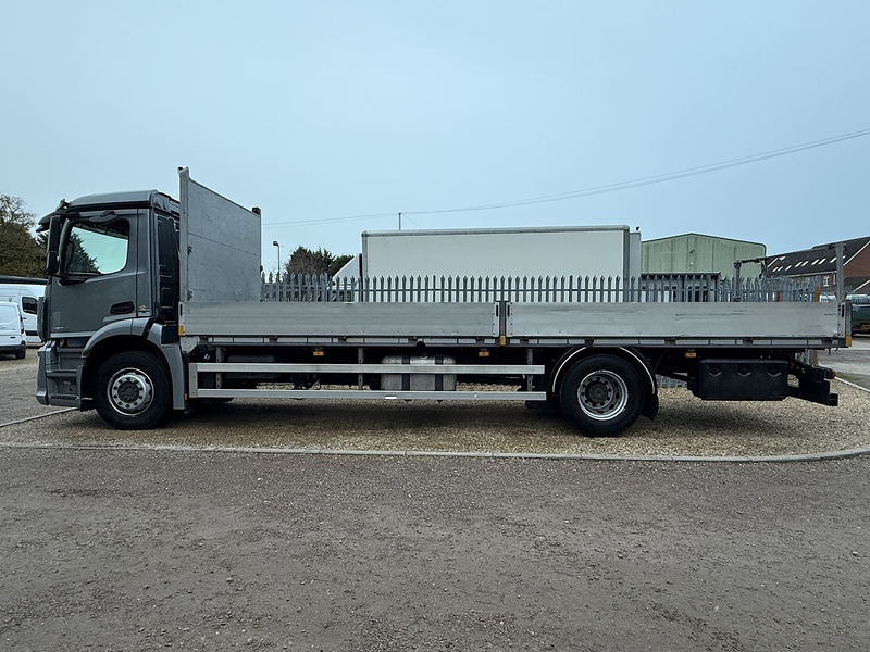 Mercedes-Benz 1824L 7.7  Automatic Diesel